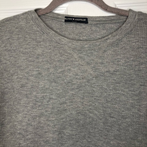 Brandy Melville Grey Long Sleeve Shirt - Picture 3 of 4